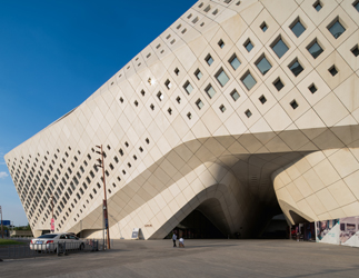 GREEN-ARCHITECTURE/The-new-Port-House-in-Antwerp.jpg